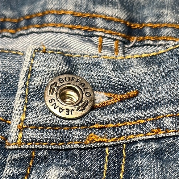 Buffalo Jeans Light Blue Denim Shorts. Jorts. Size 36. - Picture 4 of 9